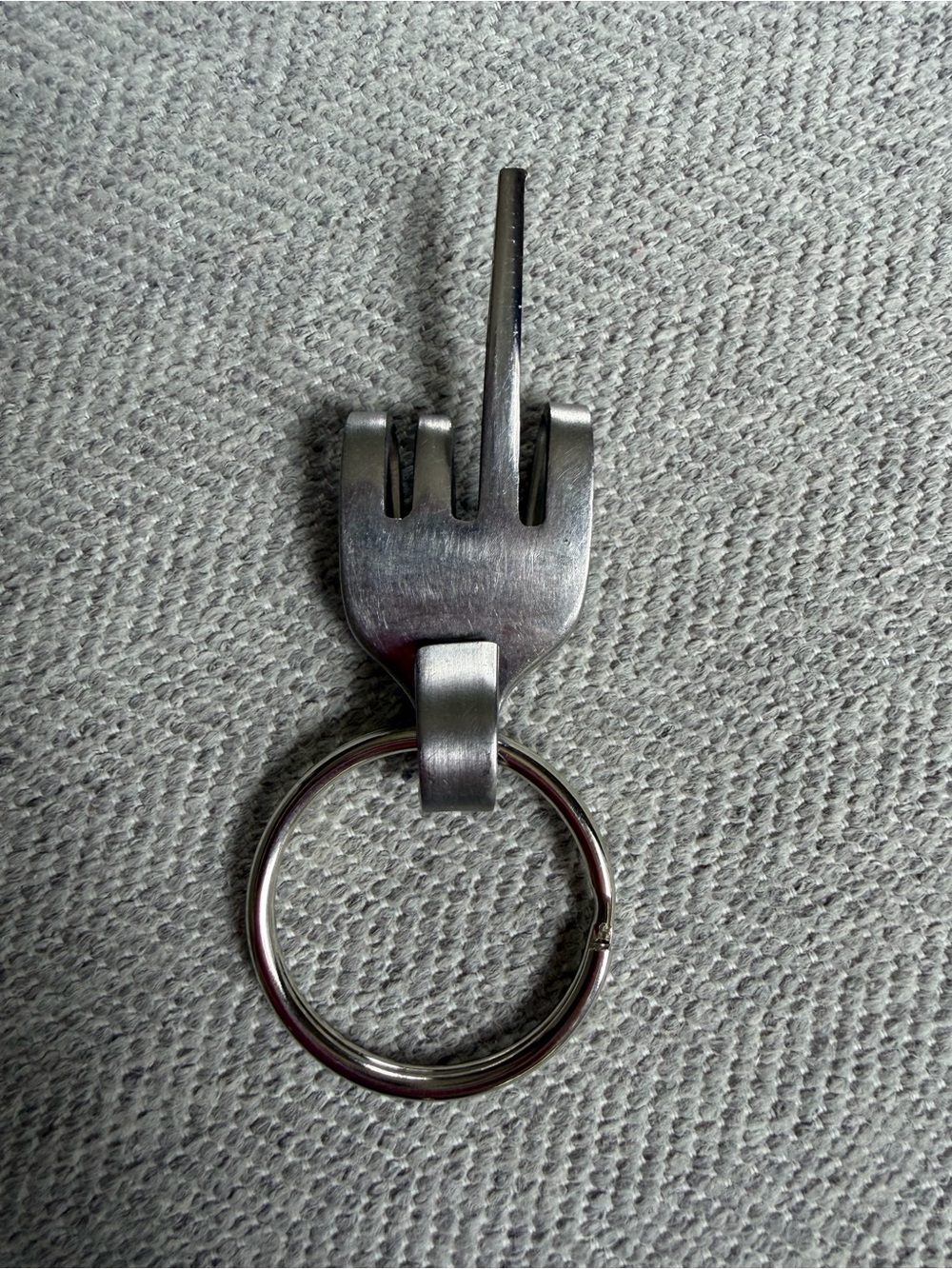 Middle Finger Fork Keychain - Picture 4 of 5
